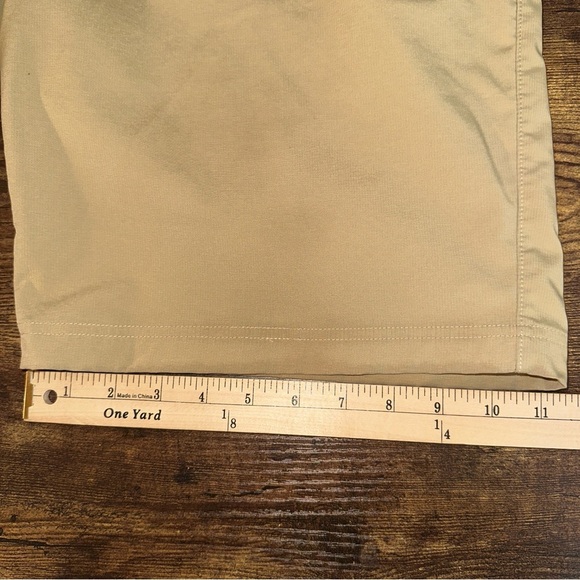 Straight Down Shorts Mens 34 Tan Strut Performance Golf Flat Front Relaxed - Picture 9 of 9